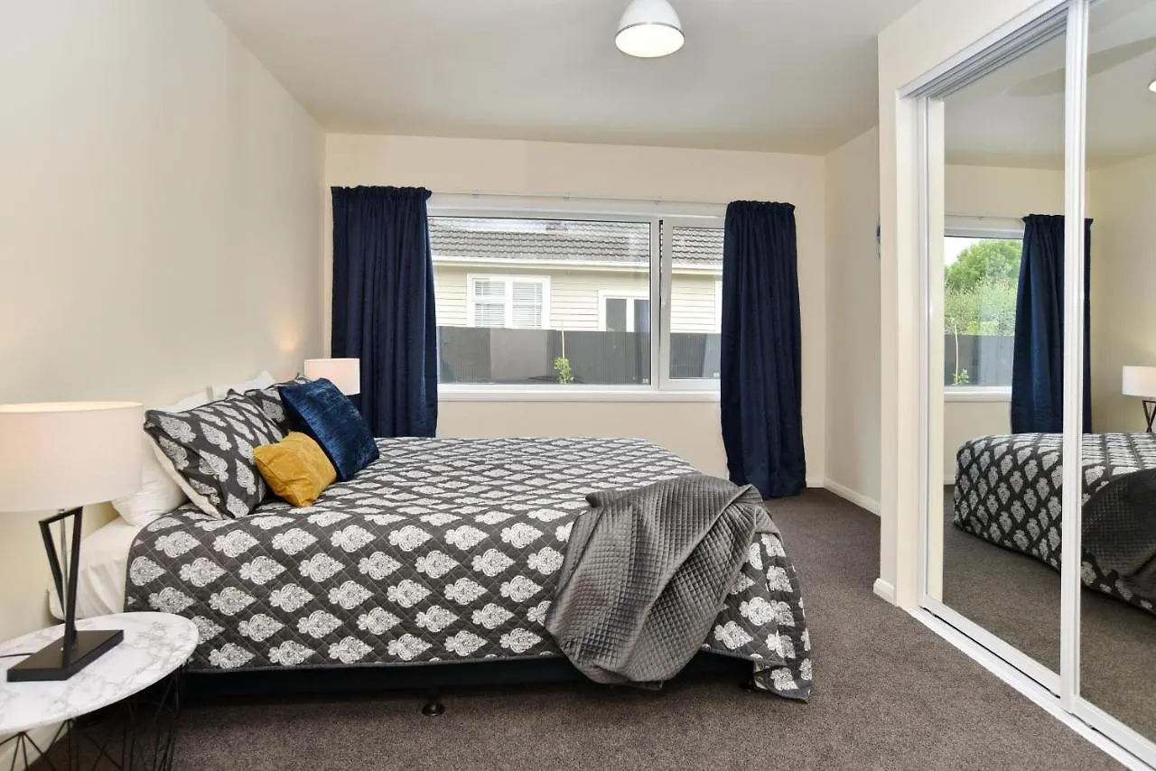 Weston Villa - Spacious & Family Friendly - Bookahome Christchurch 0*,  New Zealand